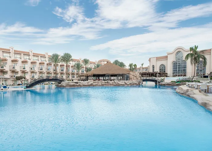 Üdülőközpont V Grand Sahl Hasheesh 5*